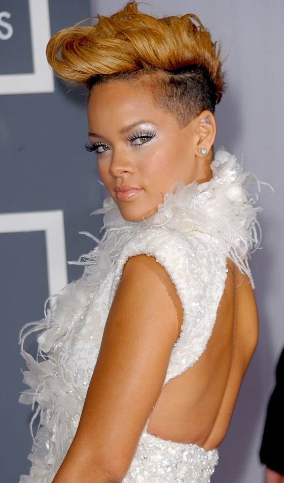 10 trendi frizura Rihanne 